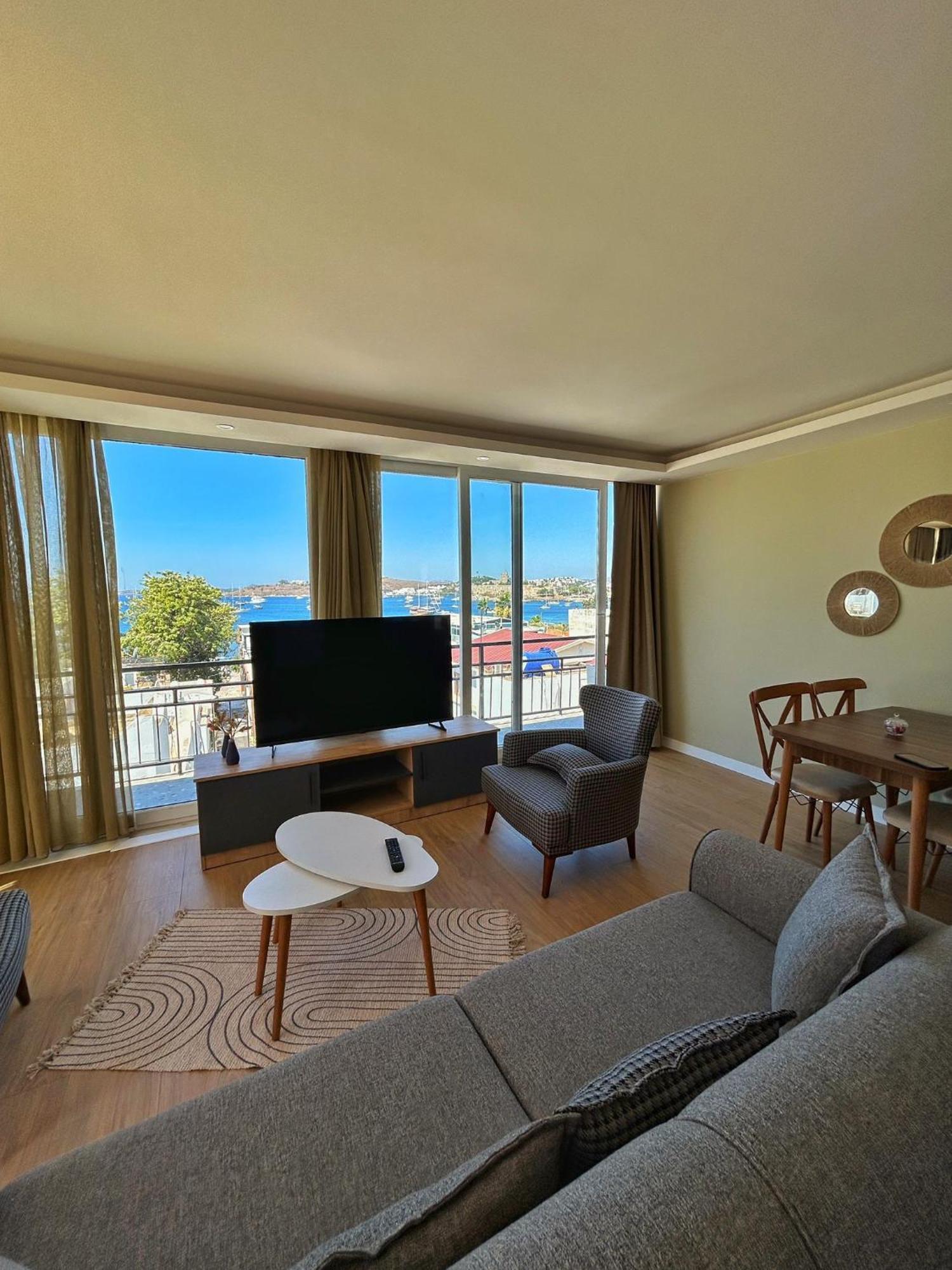Loca Centre Apartment *